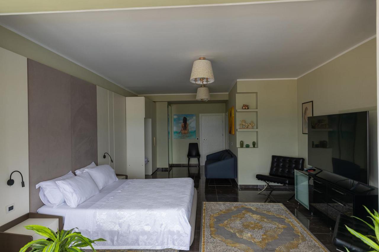 Hotel Pirro Vlorë 외부 사진