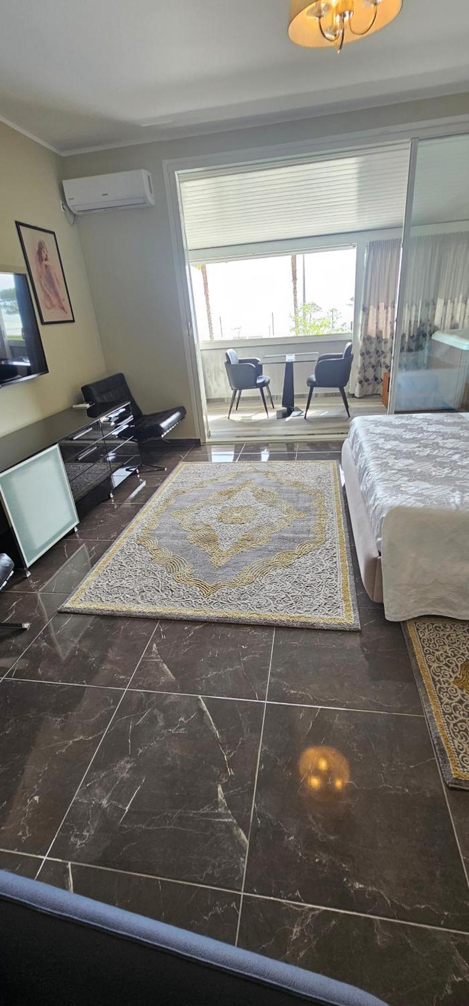 Hotel Pirro Vlorë 객실 사진