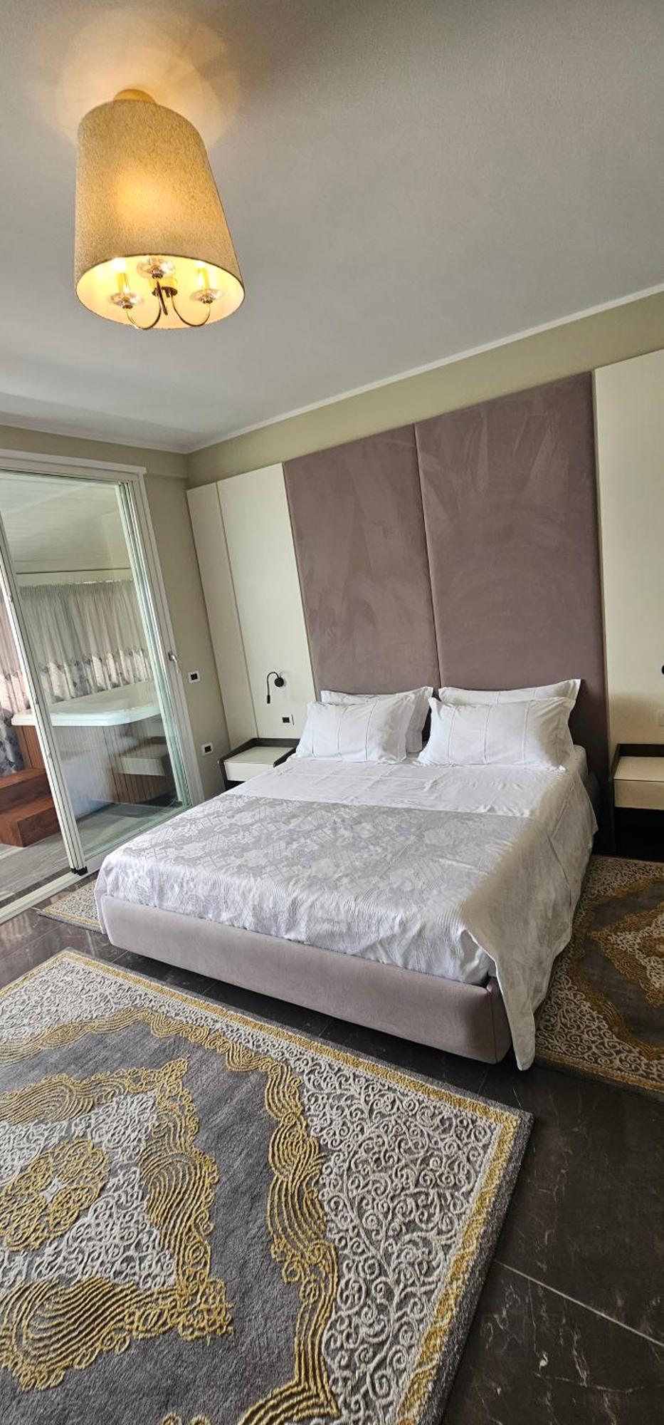 Hotel Pirro Vlorë 객실 사진