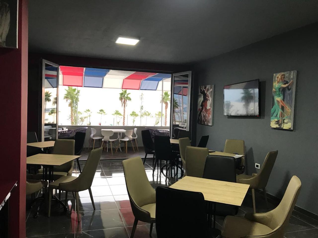 Hotel Pirro Vlorë 외부 사진