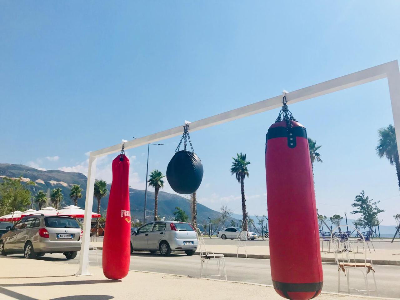 Hotel Pirro Vlorë 외부 사진