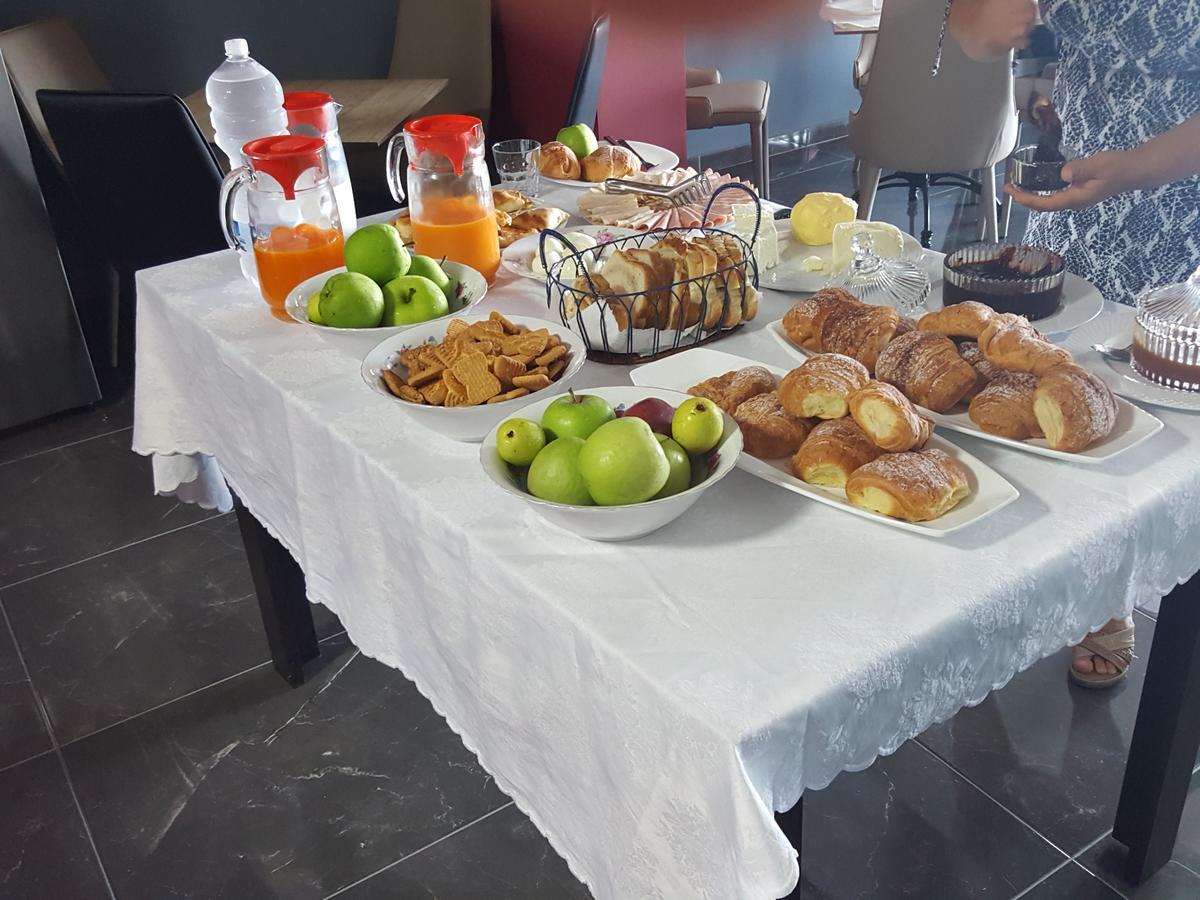 Hotel Pirro Vlorë 외부 사진